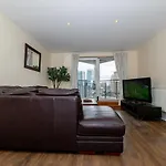 Nice Room Close To City231