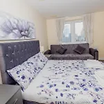 Nice Room Close To City231